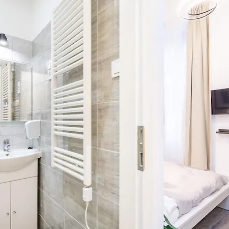 Apartman Very - Very Small - Lively Area Budapest
