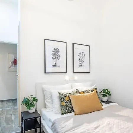 Very - Very Small - Lively Area * Budapest