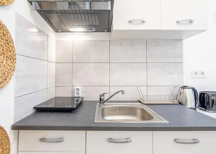 Very - Very Small - Lively Area Budapesta