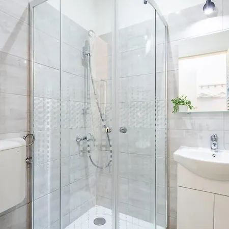 Διαμέρισμα Very - Very Small - Lively Area *